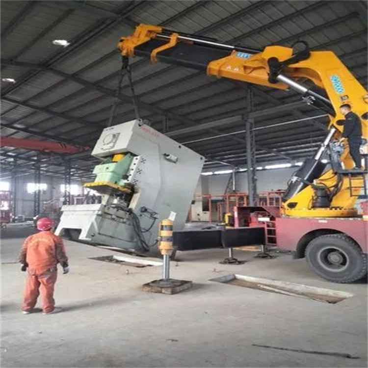 安阳80吨折臂吊车出租附近电话