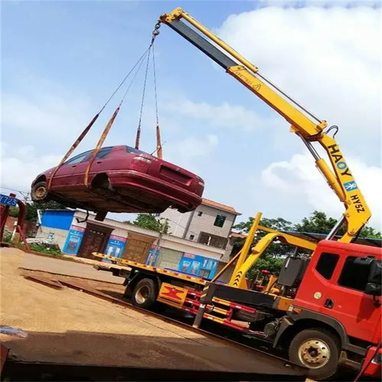 安阳吊车吊汽车的正确方法